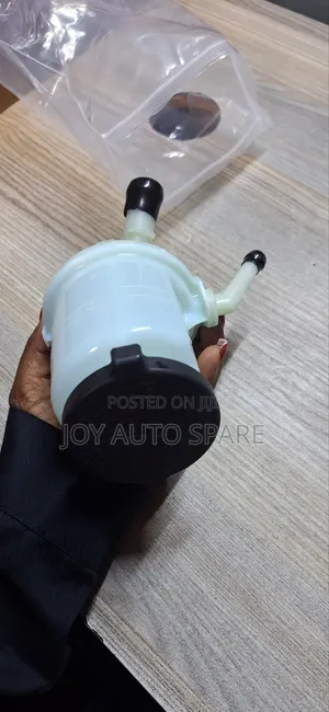 Kopo la Fluidi la Power Steering la Toyota Hilux/Fortuner na Kofia