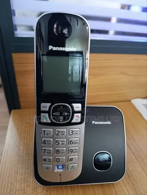 Panasonic KX-TG6811 Cordless Phone