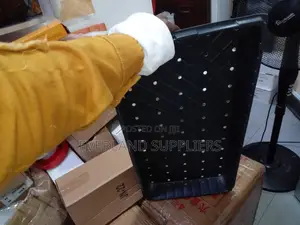 Water-Drainage Hydroponic Tray with Holes