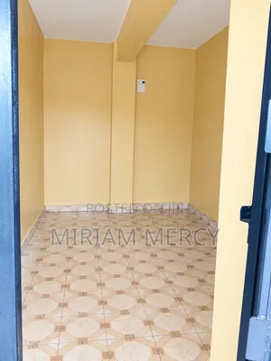 Duka la Kupangisha Barabara Kuu ya Ngegu, Kiambu
