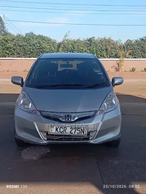 Honda Fit 2011 Nyeusi