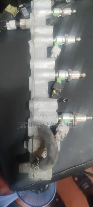 Nozzles za Toyota Noah (Injini ya 1AZ)