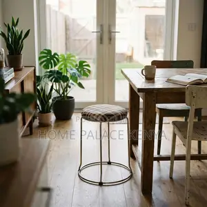 Home Chair Kiti cha Mviringo chenye Mto na Miguu ya Chuma