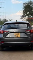 Mazda Axela 2019 Nyeupe - 2