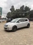Nissan Tiida 2012 Fedha - 3