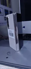 Samsung Galaxy Z Fold4 256GB Gold - 2