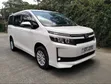 Toyota Noah 2017 Nyeupe - 4