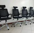 Kiti cha Ofisi chenye Ergonomic na Headrest - 1