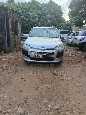 Toyota Probox 2010 Nyeusi