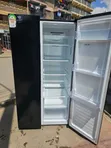Hisense Nyeusi Side-by-Side Refrigerator - 1