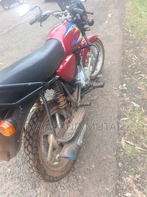 Bajaj Boxer 125 2026 Nyeusi