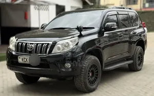 Toyota Land Cruiser Prado 2011 Nyeusi