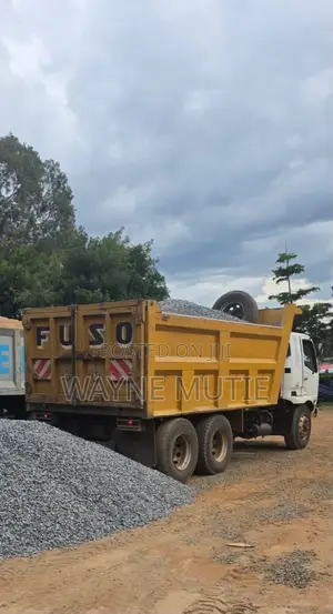 Mitsubishi Fuso FN627 Tipper Truck (2013)