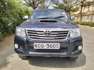 Toyota Hilux Double Cab 2012