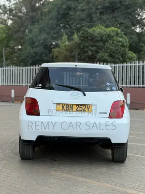 Toyota IST 2004 - White