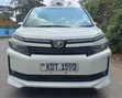 Toyota Voxy 2017 Ivory - 5