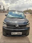 Toyota Voxy V 2WD 8-Seater 2012 Nyeusi - 1