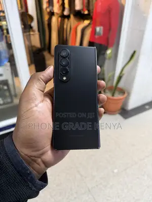 Samsung Galaxy Z Fold4 256GB Nyeusi