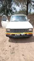 Toyota Hilux 1991 White - 1