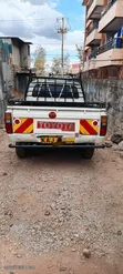 Toyota Hilux 1991 White - 5