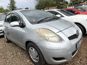 Toyota Vitz 1.3 FWD 5dr 2007 Silver