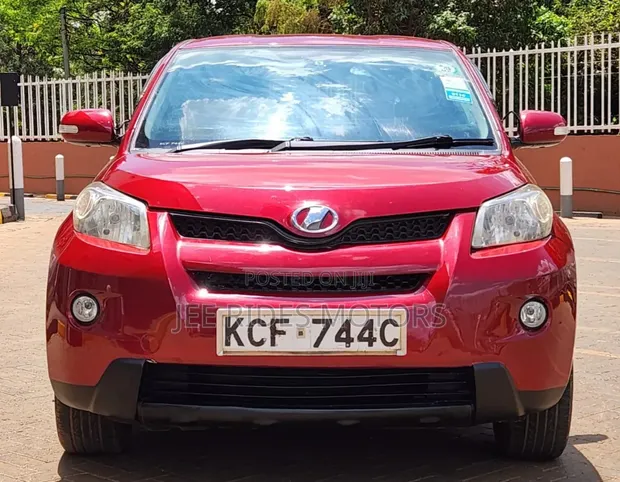 Toyota IST 2008 Red - 1
