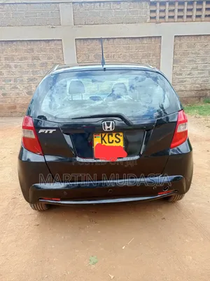 Honda Fit Automatic 2011 Nyeusi