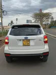 Subaru Forester 2015 Nyeupe - 2