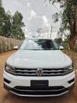 Volkswagen Tiguan 2018 Pearl - 1
