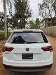 Volkswagen Tiguan 2018 Pearl - 2