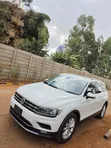 Volkswagen Tiguan 2018 Pearl - 4