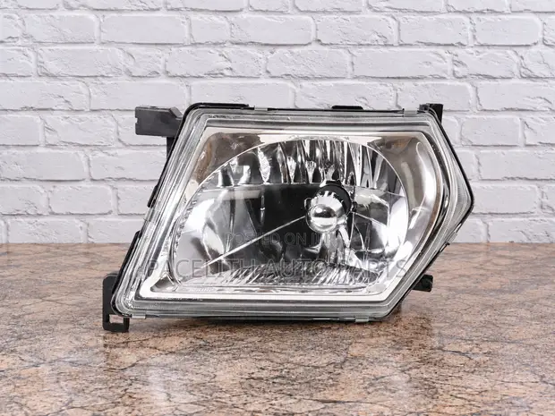 Depo Headlight ya Nissan Patrol 2002-2003 - 1