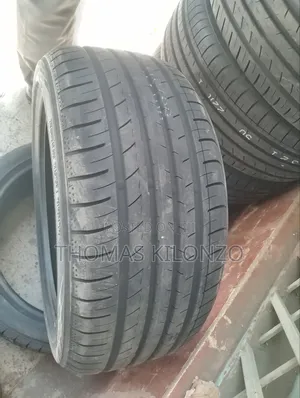 Matairi 245/40R18 Yokohama Japan