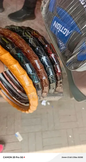 Polished Carbon Fiber Colored Print Automotive Wheel Grips
