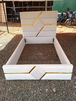 Brand New Luxury Beige Velvet Bed with Gold Strips (4x6)