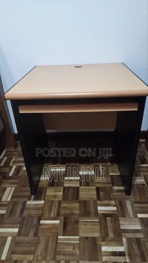 Jedwali la Kusomea/Kompyuta Jipya - Mbao Rangi ya Kahawia