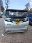 Toyota Vellfire 2018 Silver - 5