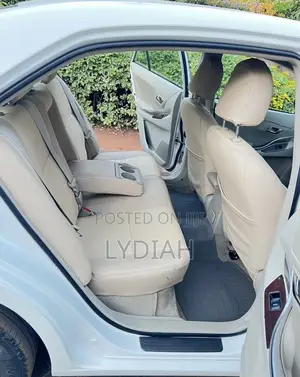 Toyota Allion 2011 Nyeupe