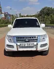 Mitsubishi Shogun 3.2 Di-Dc GLS 2010 Nyeupe - 1