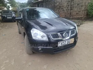 Nissan Dualis 2013 Nyeusi