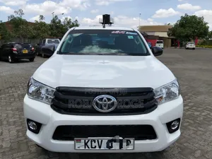 Toyota Hilux Revo Double Cab 2.4 Diesel Manual 2019 Nyeupe
