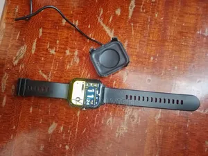 T500 Plus Smart Watch - Imefanyiwa Ukarabati