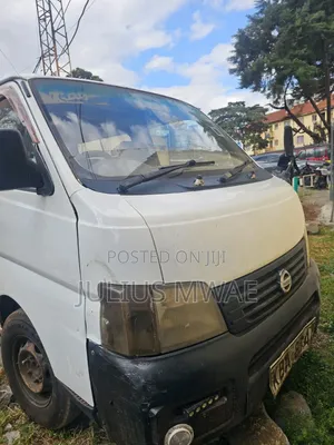 Nissan Caravan (Urvan) 2009 - Manual Diesel