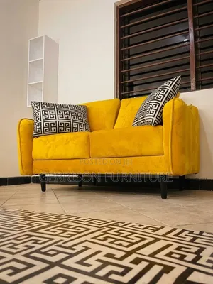 Sofa ya Velvet Njano ya Mustard ya Sehemu 2 / Sofa ya Wapenzi