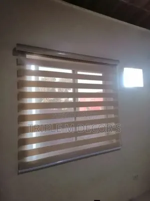 Luxury Window Blinds kwa Nyumba na Ofisi