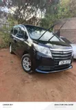 Toyota Noah 2017 - 2