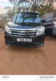 Toyota Noah 2017 - 3