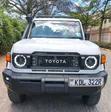 Toyota Land Cruiser 2022 Nyeupe - 1