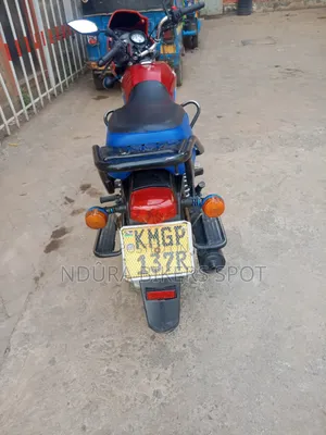 TVS HLX 125 2025 Nyekundu