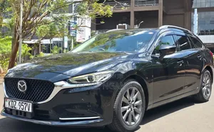 Mazda Atenza XD-L 2018 Nyeusi